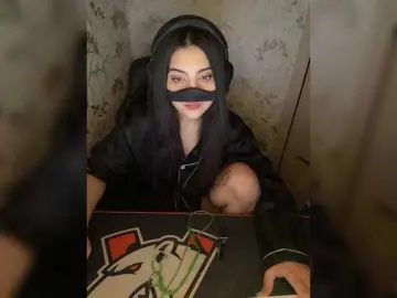 Aloeloea  live sex cam