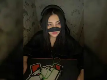 Aloeloea  live sex cam