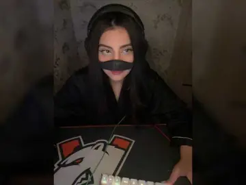 Aloeloea  live sex cam