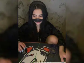 Aloeloea  live sex cam