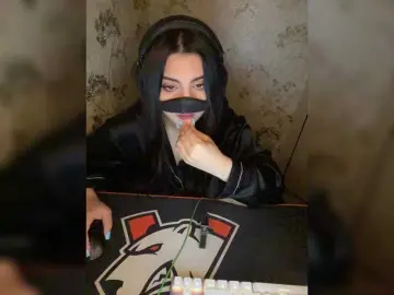 Aloeloea  live sex cam