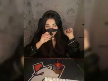 Aloeloea  live sex cam