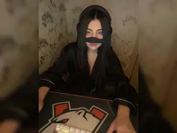 Aloeloea  live sex cam