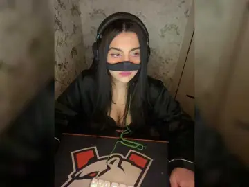 Aloeloea  live sex cam