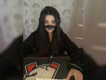 Aloeloea  live sex cam