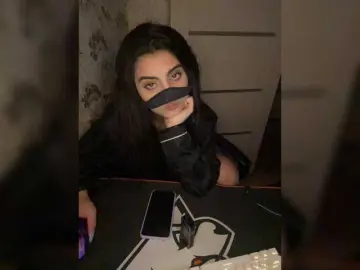 Aloeloea  live sex cam