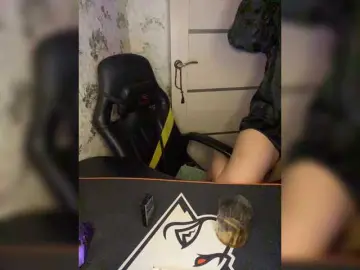 Aloeloea  live sex cam