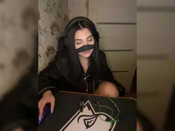 Aloeloea  live sex cam