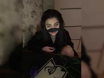 Aloeloea  live sex cam