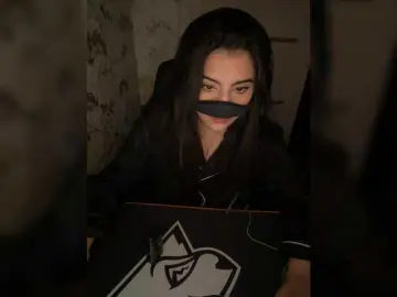 Aloeloea  live sex cam