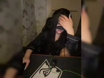 Aloeloea  live sex cam