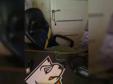 Aloeloea  live sex cam