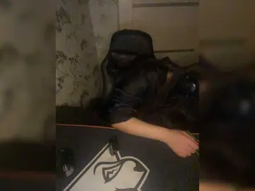 Aloeloea  live sex cam