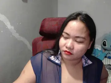 BubbleButtPinay  live sex cam