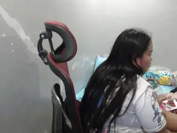 BubbleButtPinay  live sex cam