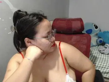 BubbleButtPinay  live sex cam
