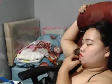 BubbleButtPinay  live sex cam