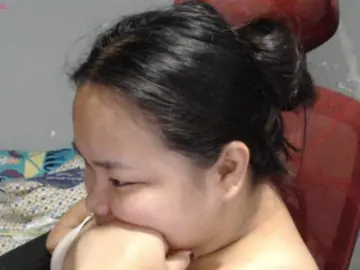 BubbleButtPinay  live sex cam