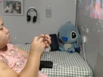BubbleButtPinay  live sex cam
