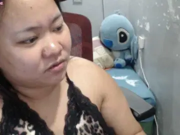 BubbleButtPinay  live sex cam