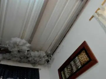 LauuuG  live sex cam