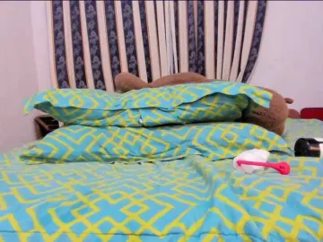 LauuuG  live sex cam