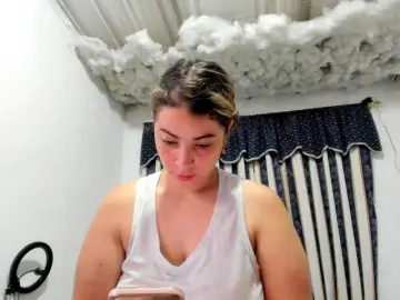 LauuuG  live sex cam
