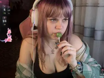 LovelyKristi  live sex cam