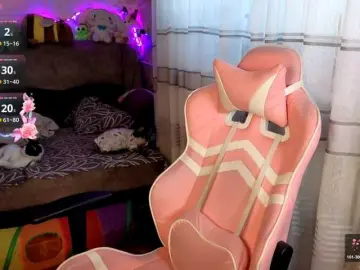 LovelyKristi  live sex cam