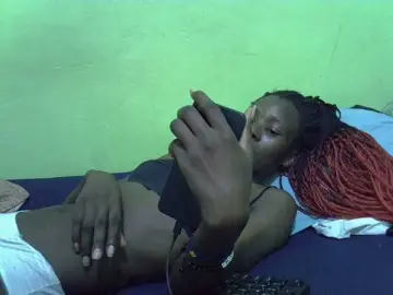 Luci-anna  live sex cam