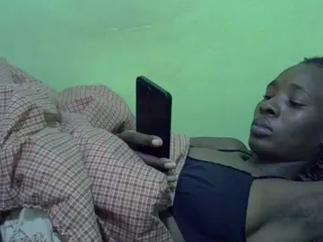 Luci-anna  live sex cam