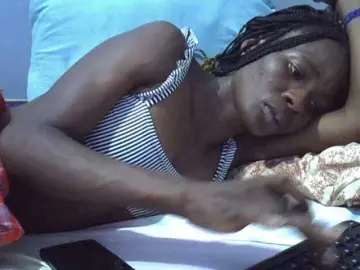 Luci-anna  live sex cam