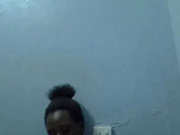 Luci-anna  live sex cam