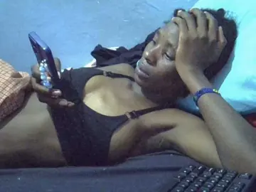 Luci-anna  live sex cam