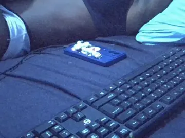 Luci-anna  live sex cam