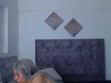 Forbidden-cougar  live sex cam