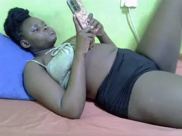 Queendebbie  live sex cam