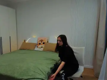 JulietteMonli  live sex cam