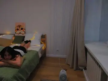 JulietteMonli  live sex cam