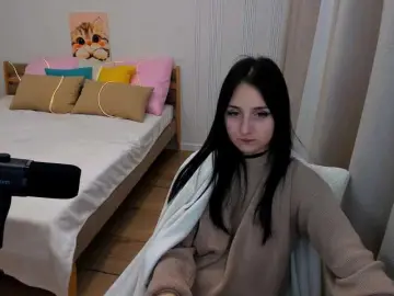 JulietteMonli  live sex cam