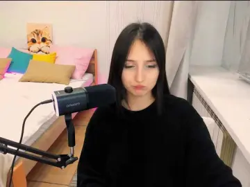 JulietteMonli  live sex cam