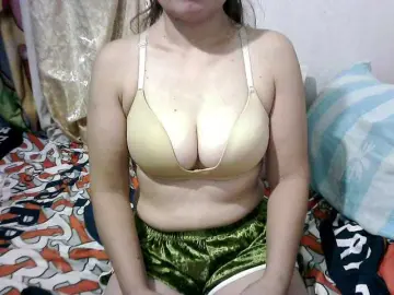 Erica-4u  live sex cam