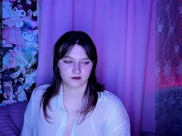 Henta1sonya  live sex cam