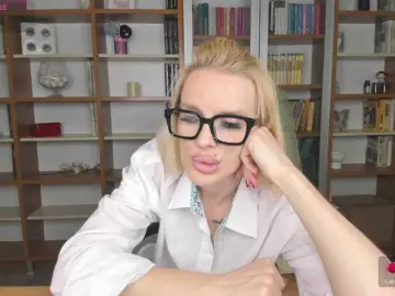 Lana-sweetie  live sex cam