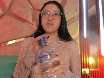 Paula-69  live sex cam
