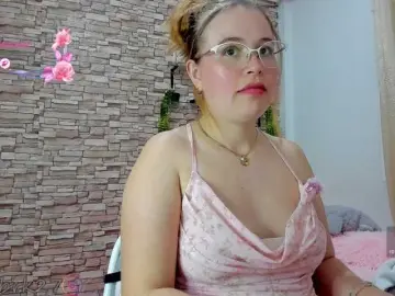 Zoe-brk  live sex cam