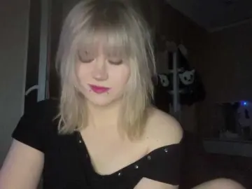 BlindiLohan  live sex cam