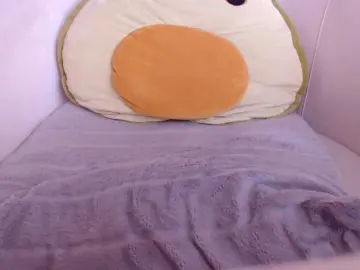 Camille18  live sex cam