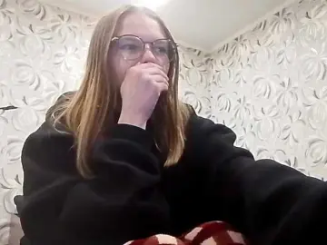 GertudeGilligan  live sex cam