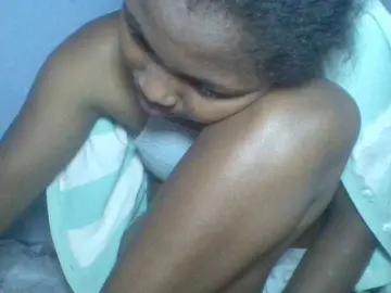 Rema-2  live sex cam